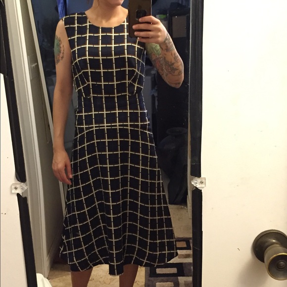 Silk dress - Picture 5 of 7